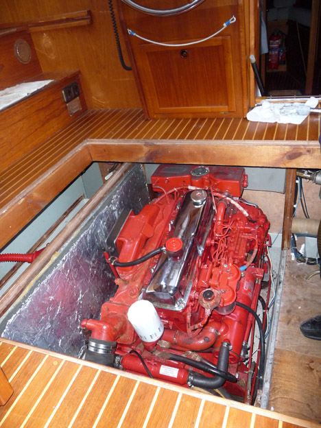 [Immagine: 2010421122639_Vano motore.jpg]